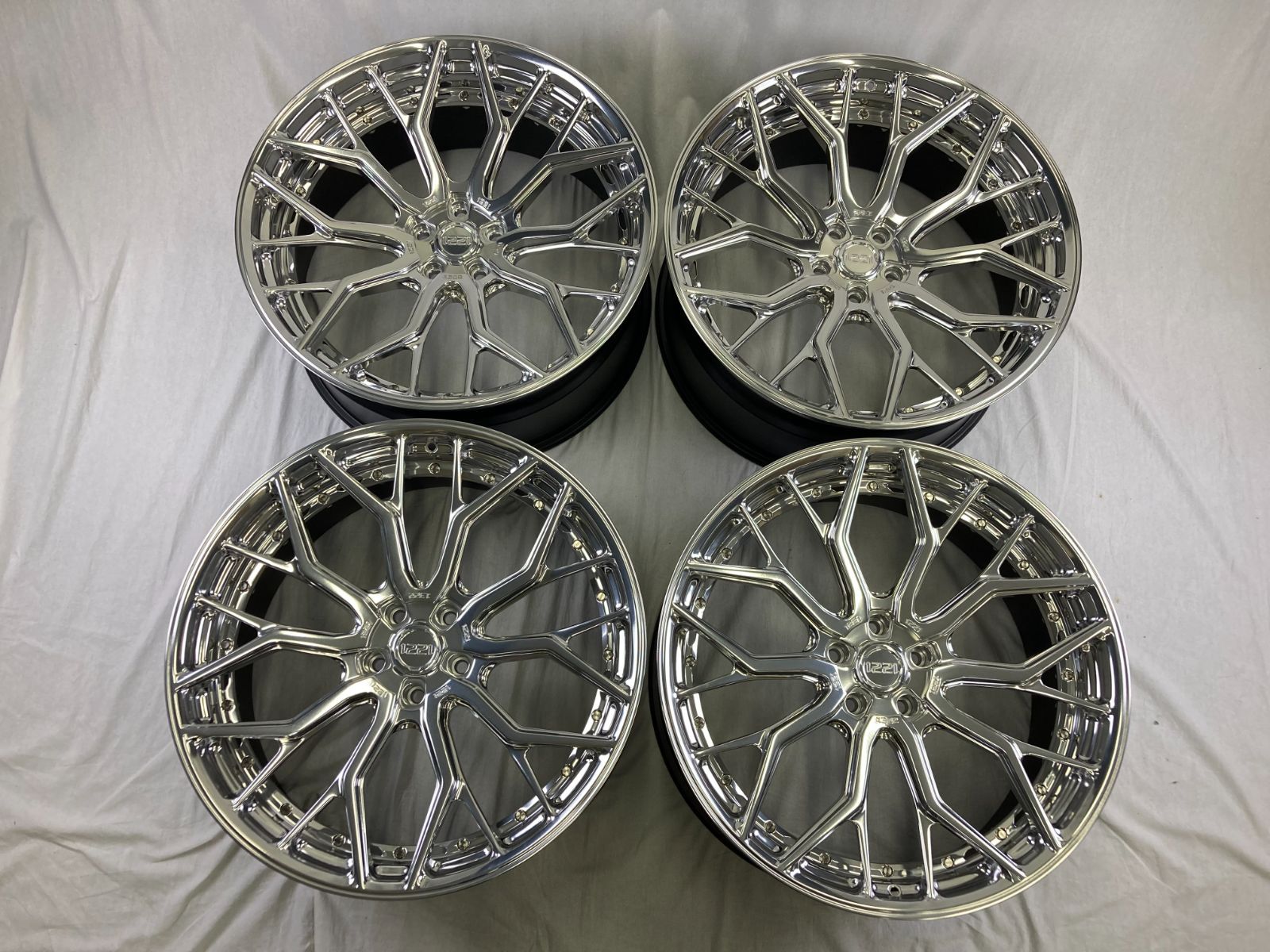 1221　アメリカ鍛造　4本セット　23インチ　10.5J　インセット+30/+21　5穴　PCD120　高級ホイール　レンジローバースポーツ　SVR