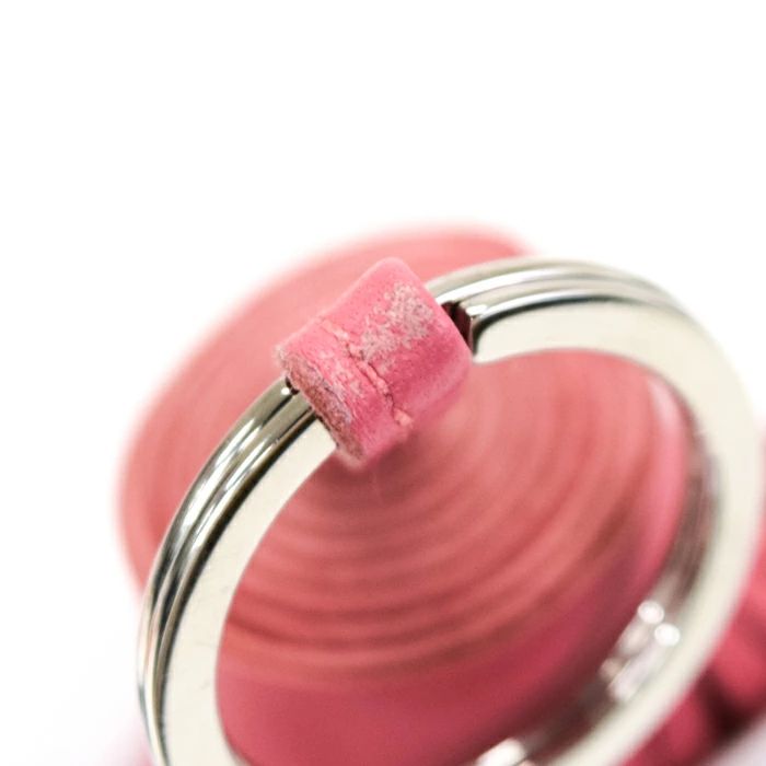 【ABランク】 エルメス HERMES カルメン キーリング アニョーミロ (ラムスキン) SV金具 刻 バッグチャーム キーホルダー タッセル レディース ブーゲンビリア (ピンク) 正規品 中古 mbl10007 エルメス HERMES カルメン キーリング アニョーミロ (ラムスキン) SV