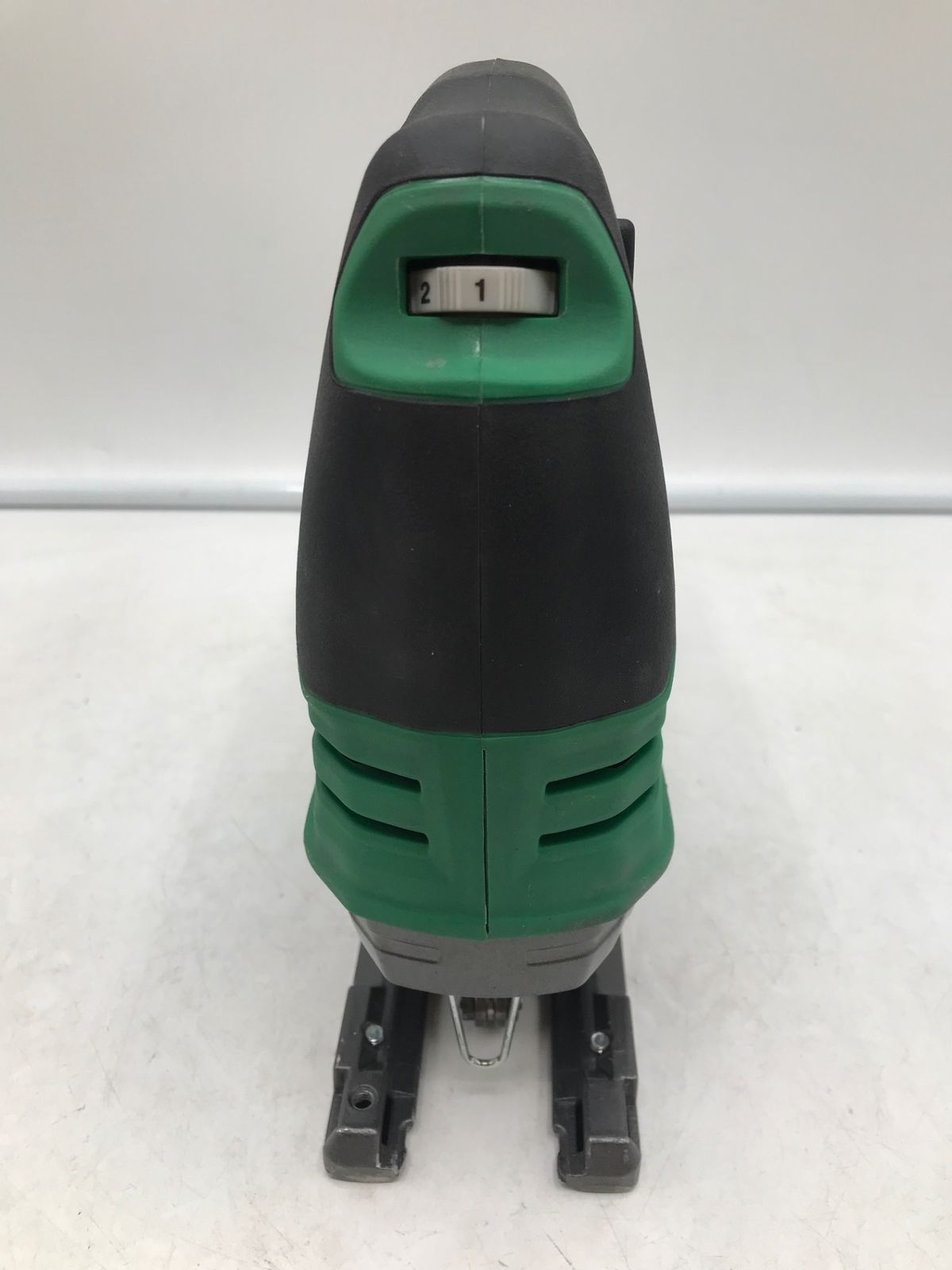 M02