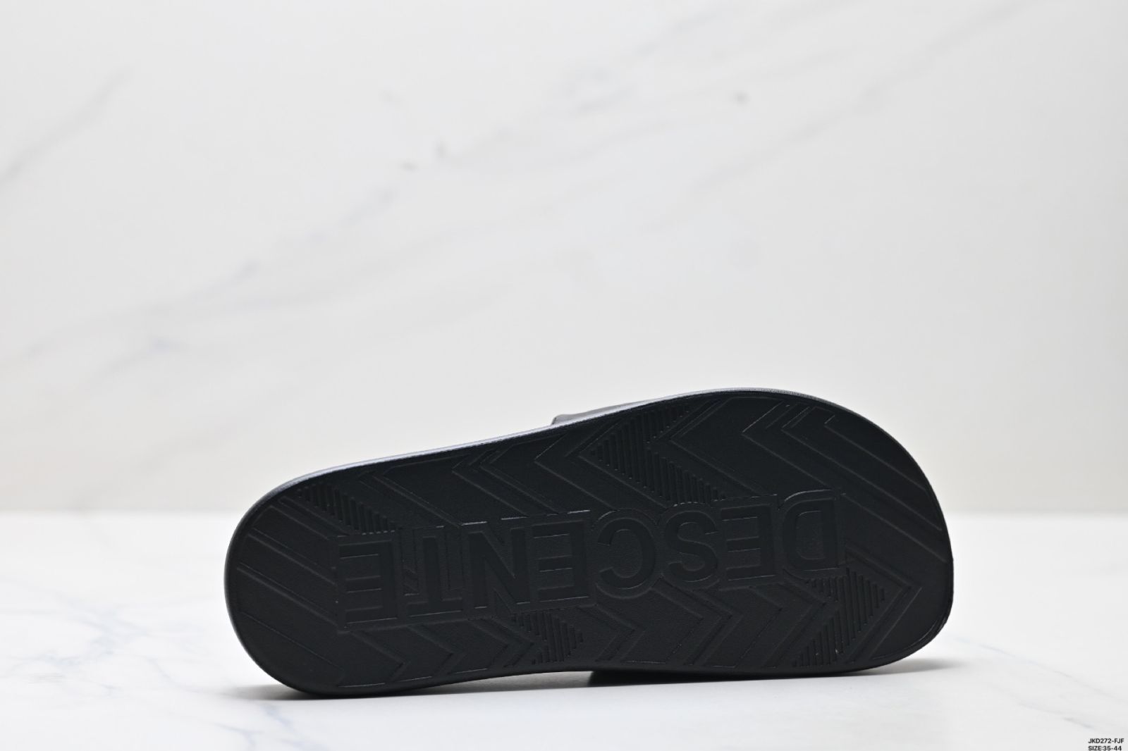 季節 今日 DESCENTE lcing Nars マルチコーディング柔らかい 滑りにくいスリッパ 送料無料 在庫 セール価格