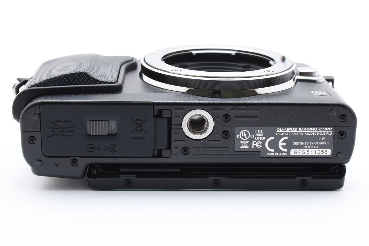 ショット数2820回 OLYMPUS E-PL5 充電器 フラッシュ付き ショット数2820回 OLYMPUS E-PL5 ボディ ブラック 充電器、フラッシュ