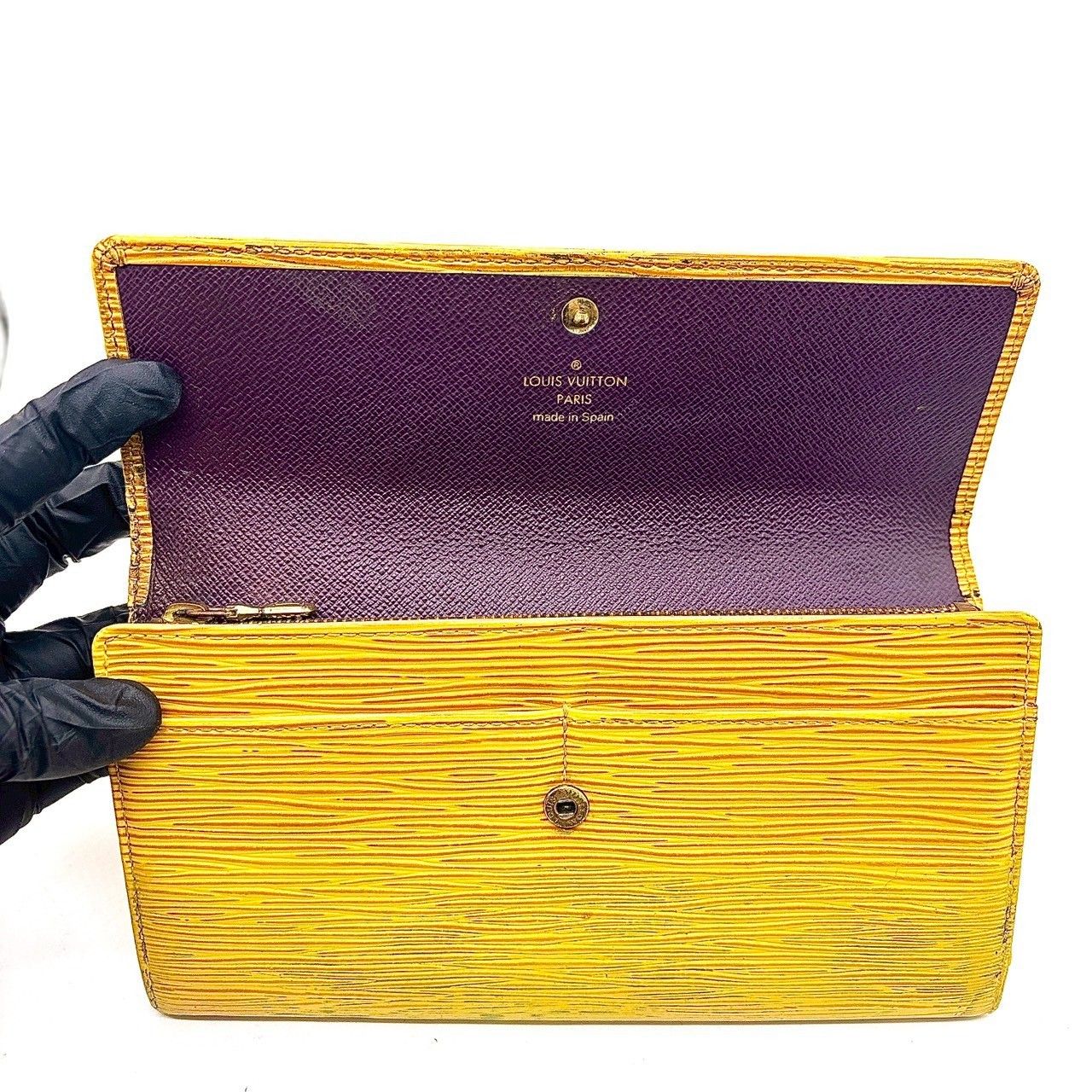 LOUIS VUITTON ルイヴィトン エピ ポルトフォイユ・サラ 黄色×紫 LOUIS VUITTON ルイヴィトン エピ ポルトフォイユ・サラ 黄色×紫 ルイ