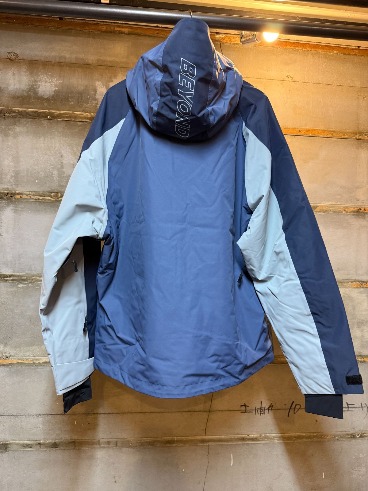 決算大セールSALE！ 25 26 BEYOND MEDALS ビヨンドメダルズ ウエア ジャケット NOSTALGIA JACKET 2L