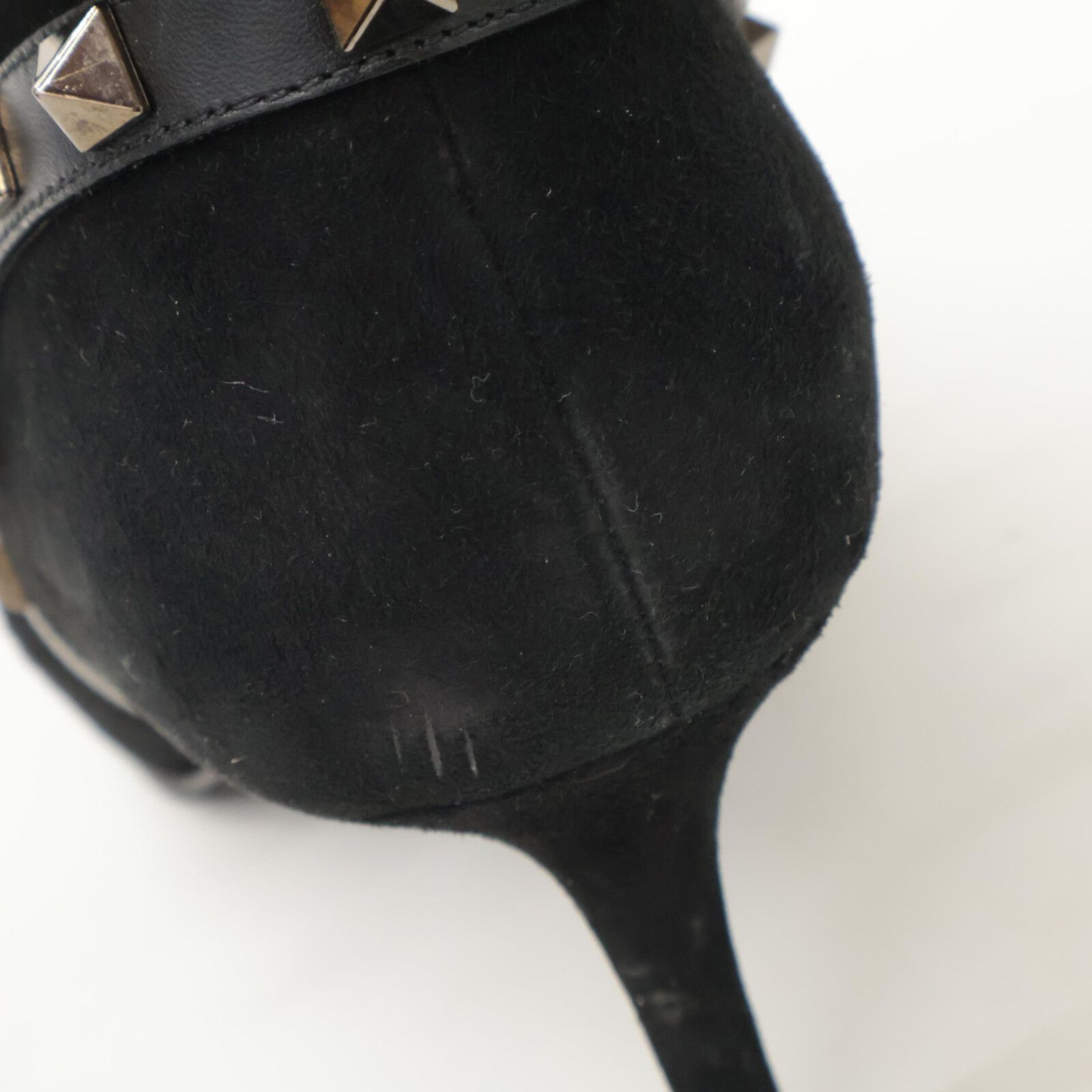 ポインテッドトゥ ヒール