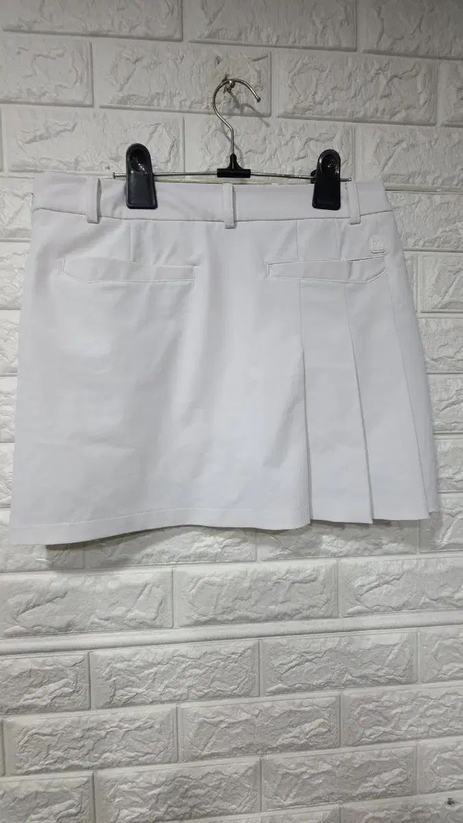 PEARLY GATES - 【新品タグ付き】韓国ゴルフウェア　ワイドアングルW.ANGLE プリーツスカート PEARLY GATES - 【新品タグ付き】韓国ゴルフウェア ワイド