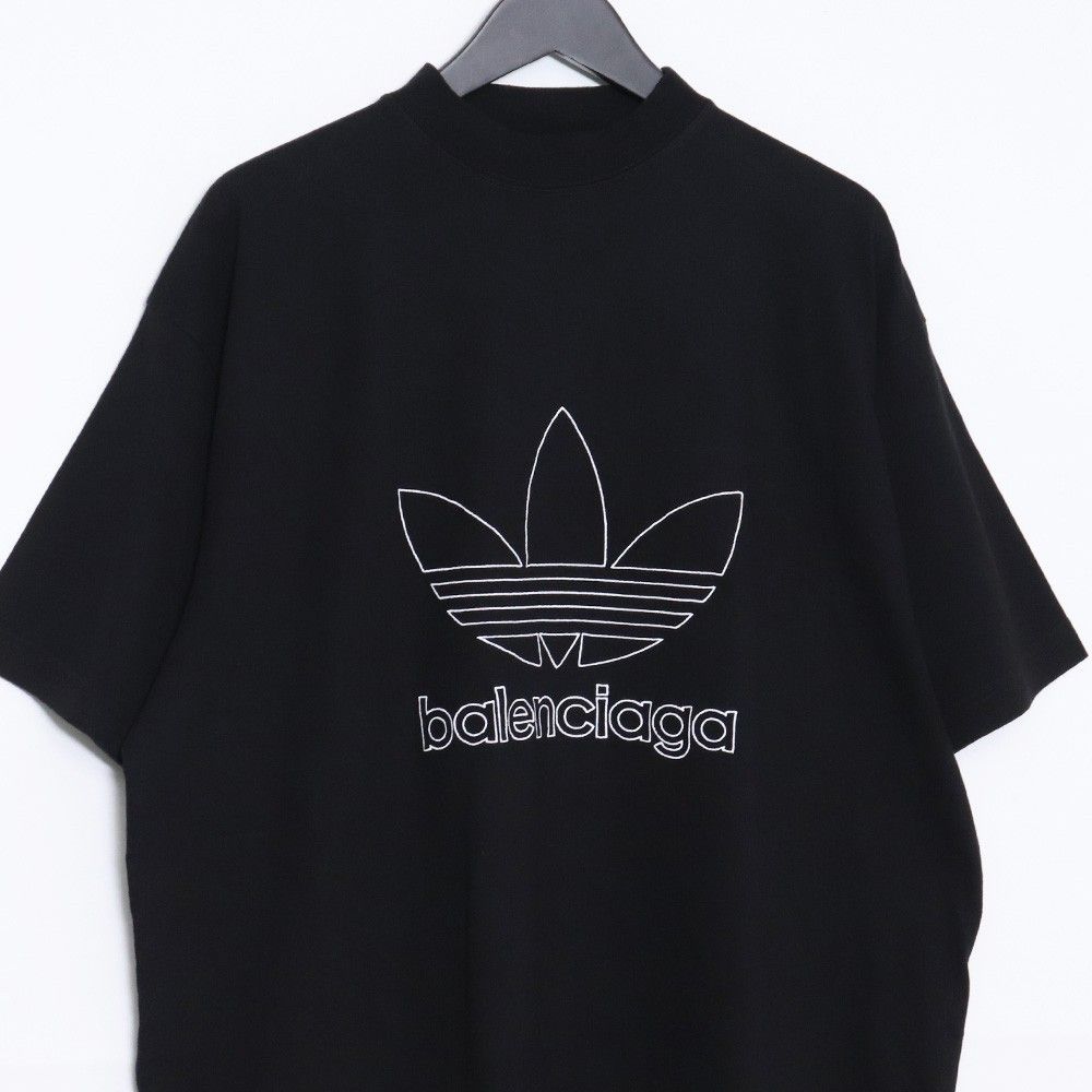 未使用 BALENCIAGA × ADIDAS ロゴ刺繍オーバーサイズTシャツ Lサイズ - メルカリ