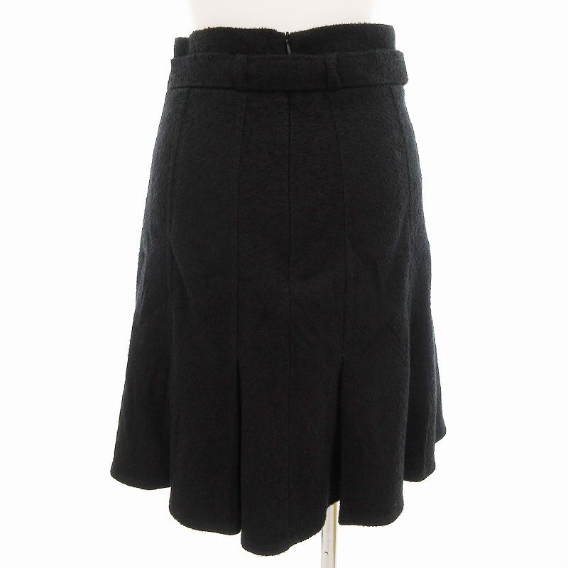 PATOU ベルト付きプリーツ スカート PATOU ベルト付プリーツスカート ブラック黒バッグ財布Tシャツと
