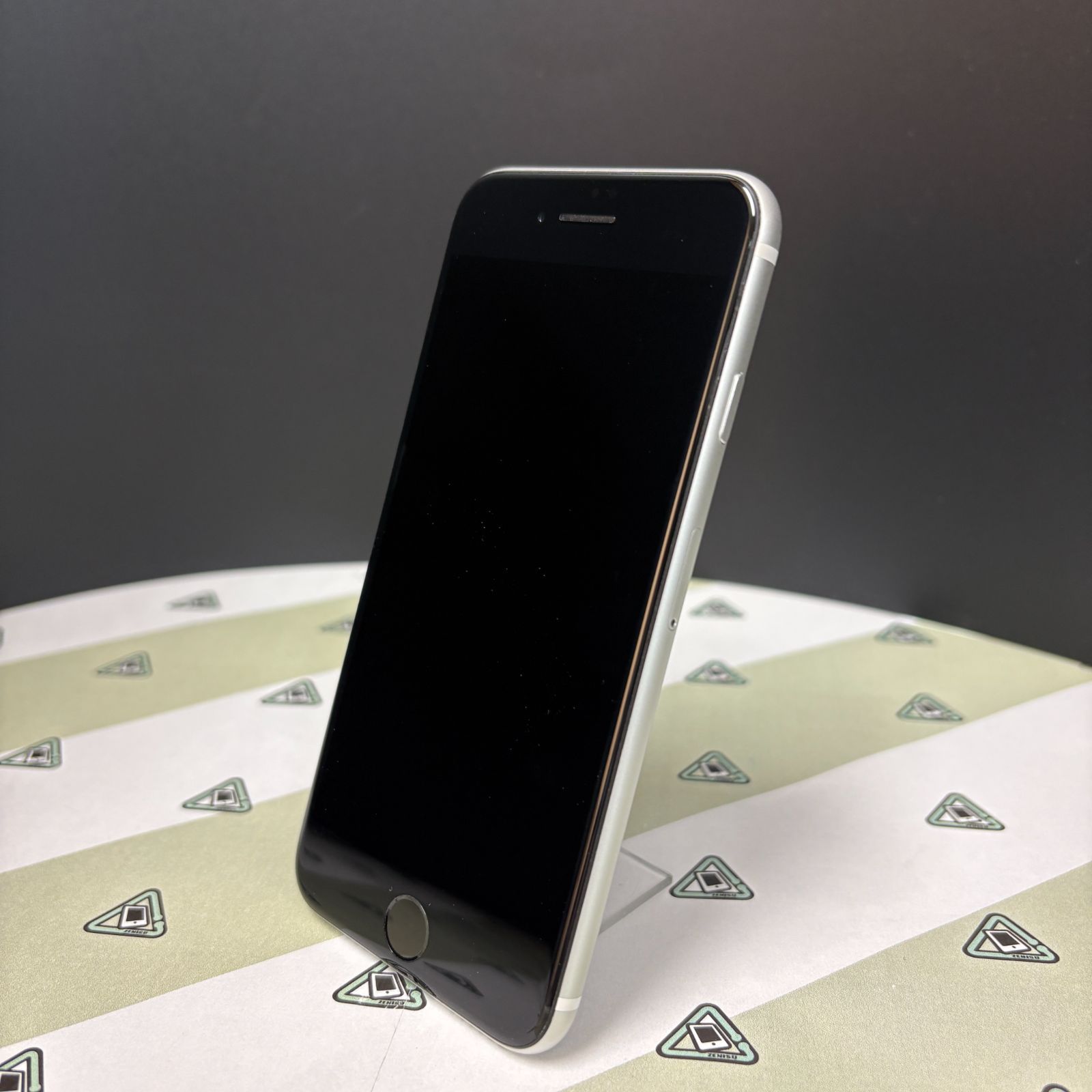 スマートフォン・携帯電話 iPhone SE2 128GB ホワイト SIMフリー No.103