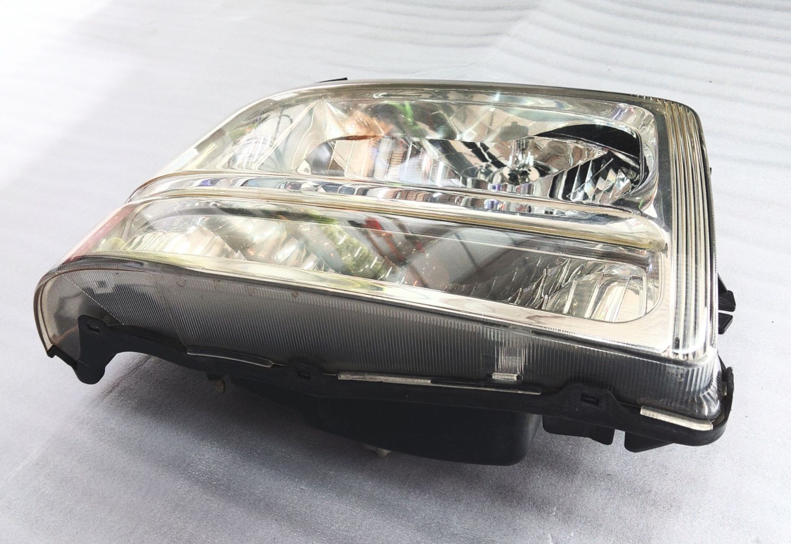スズキ エブリィワゴン DA62W 中古部品 右 ヘッドライト ヘッドランプ