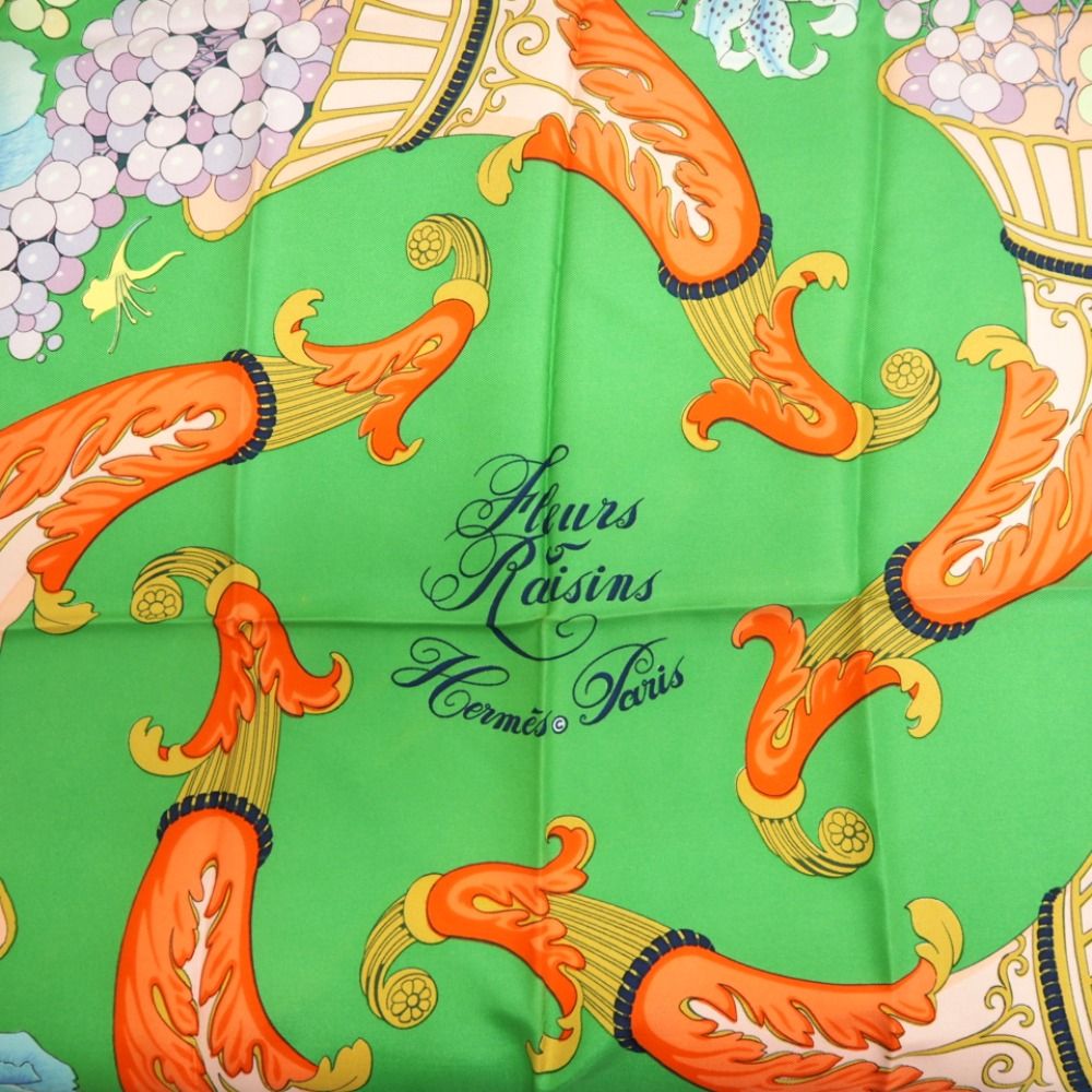 HERMES エルメス カレ90 Fleurs Raisins シルク スカーフ HERMES エルメス カレ90 Fleurs Raisins シルク スカーフ