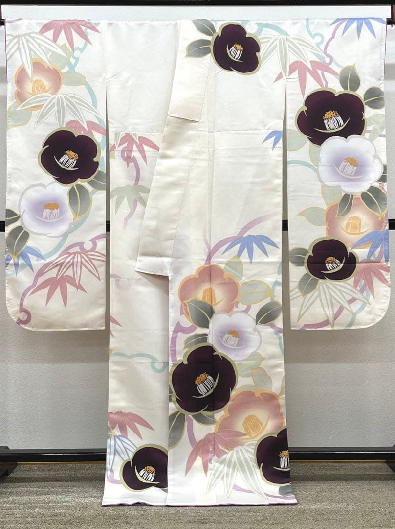 ポリエステル 振袖 薔薇 レース柄 紋意匠 ぼかし八掛 躾糸付き ポリエステル 振袖 薔薇 レース柄 紋意匠 ぼかし八掛 躾糸付き 和服 レース