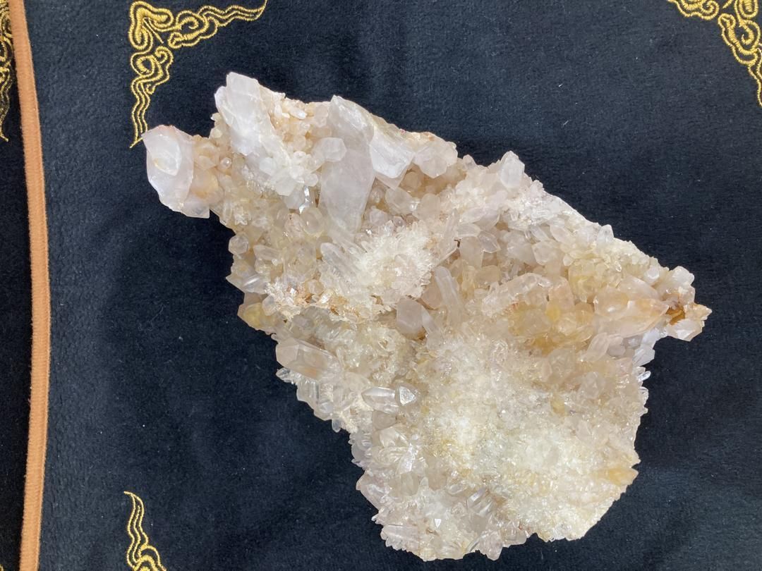 ヒマラヤ水晶 クラスター