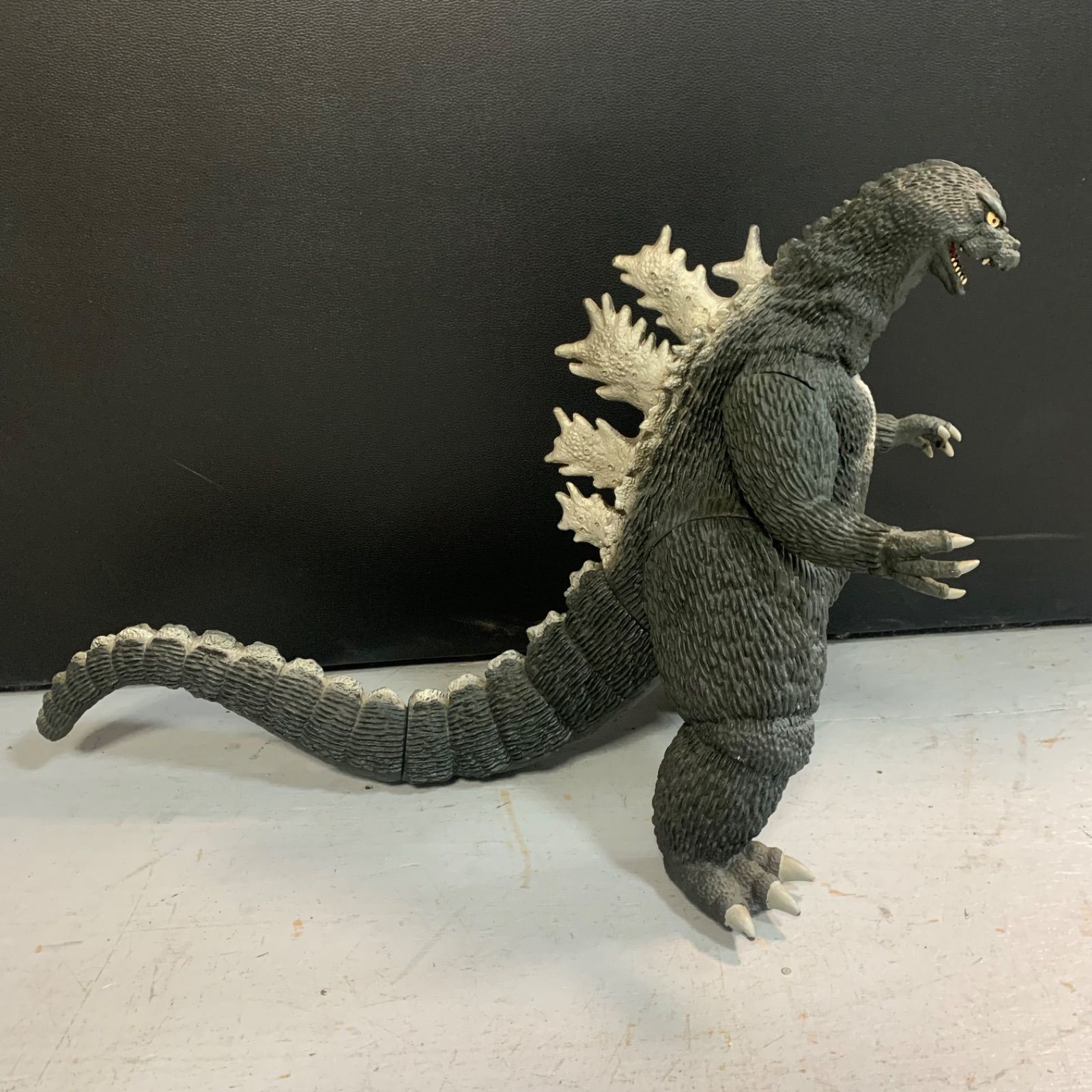 ゴジラ GODZILLA BANDAI 1988 東宝 フィギュア 特大 ソフビ BIG - メルカリ