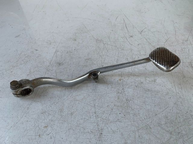 SUZUKI GT750 リア、ブレーキペダル