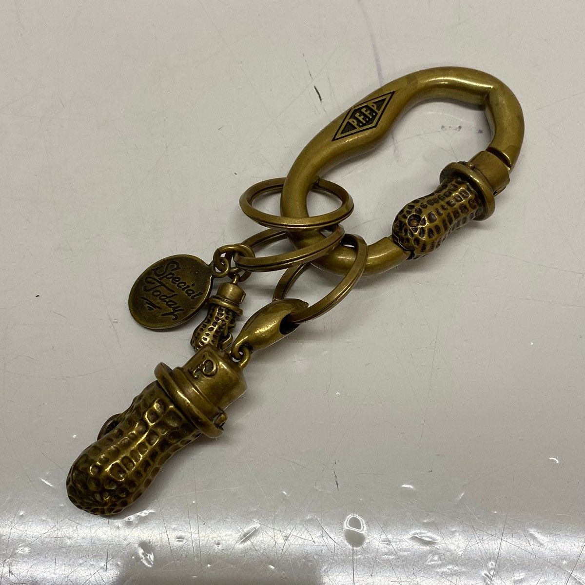 PEANUTS&CO. マッドネス　キーリング　キーホルダー　カラビナ　真鍮 ピーナッツカンパニー PEANUTS&CO. Peanuts Carabiner