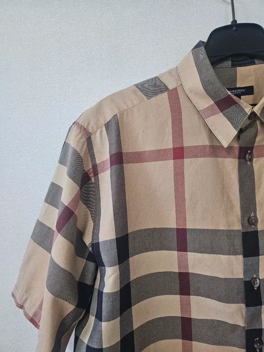 バーバリー メンズTシャツ