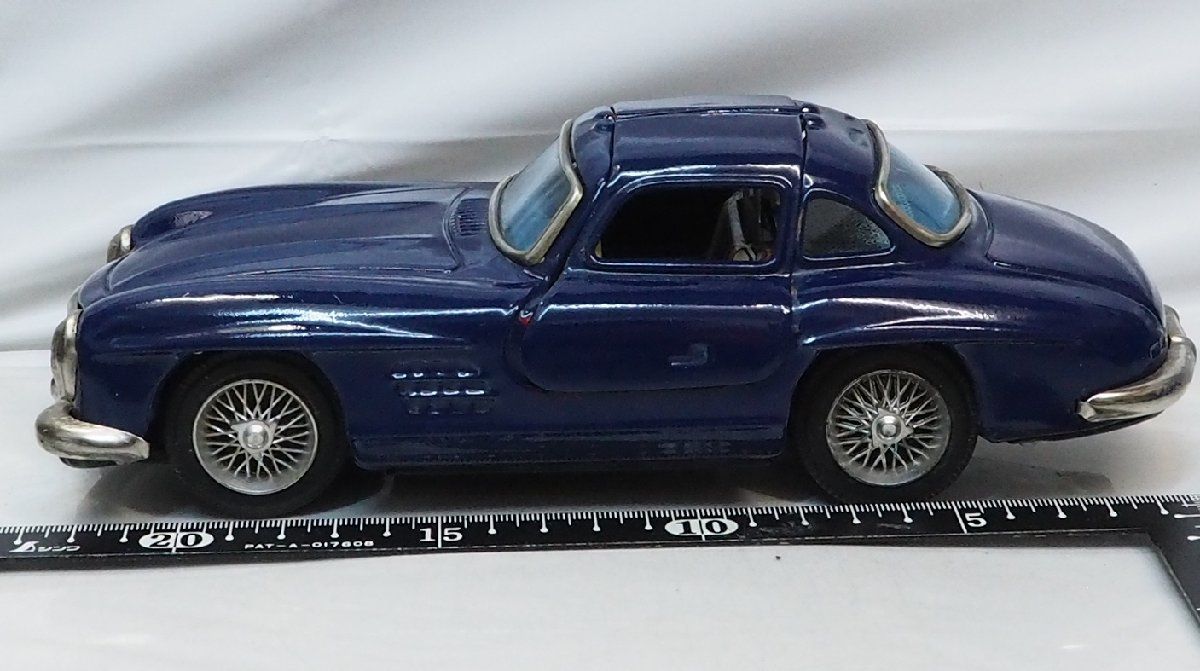 当店だけの限定モデル BANDAI【Mercedes-Benz 300SL Gull Wingリペイント紺色リモコン 自動車