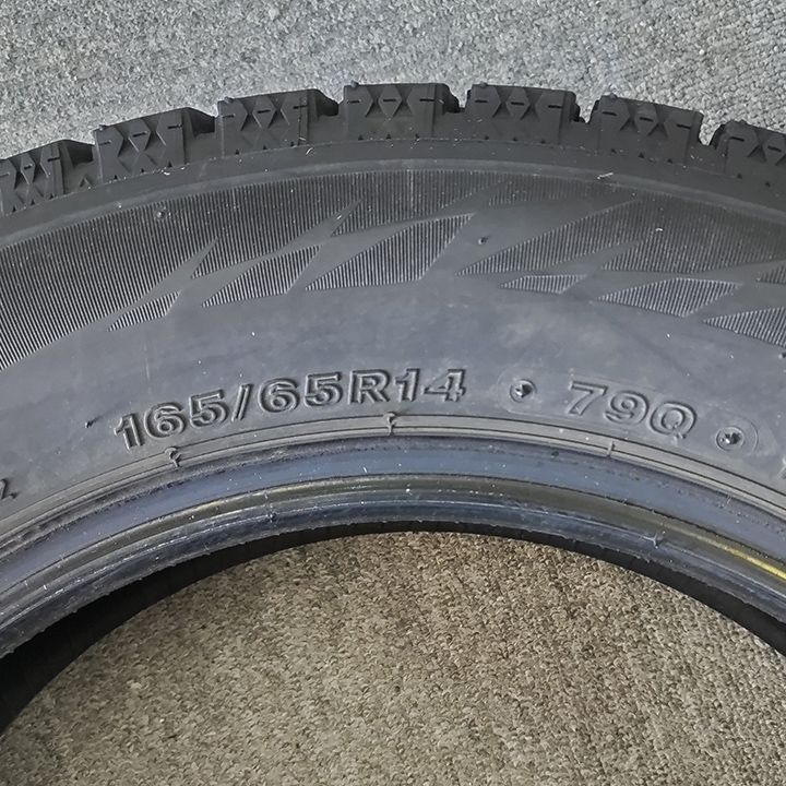 _スタッドレスタイヤ