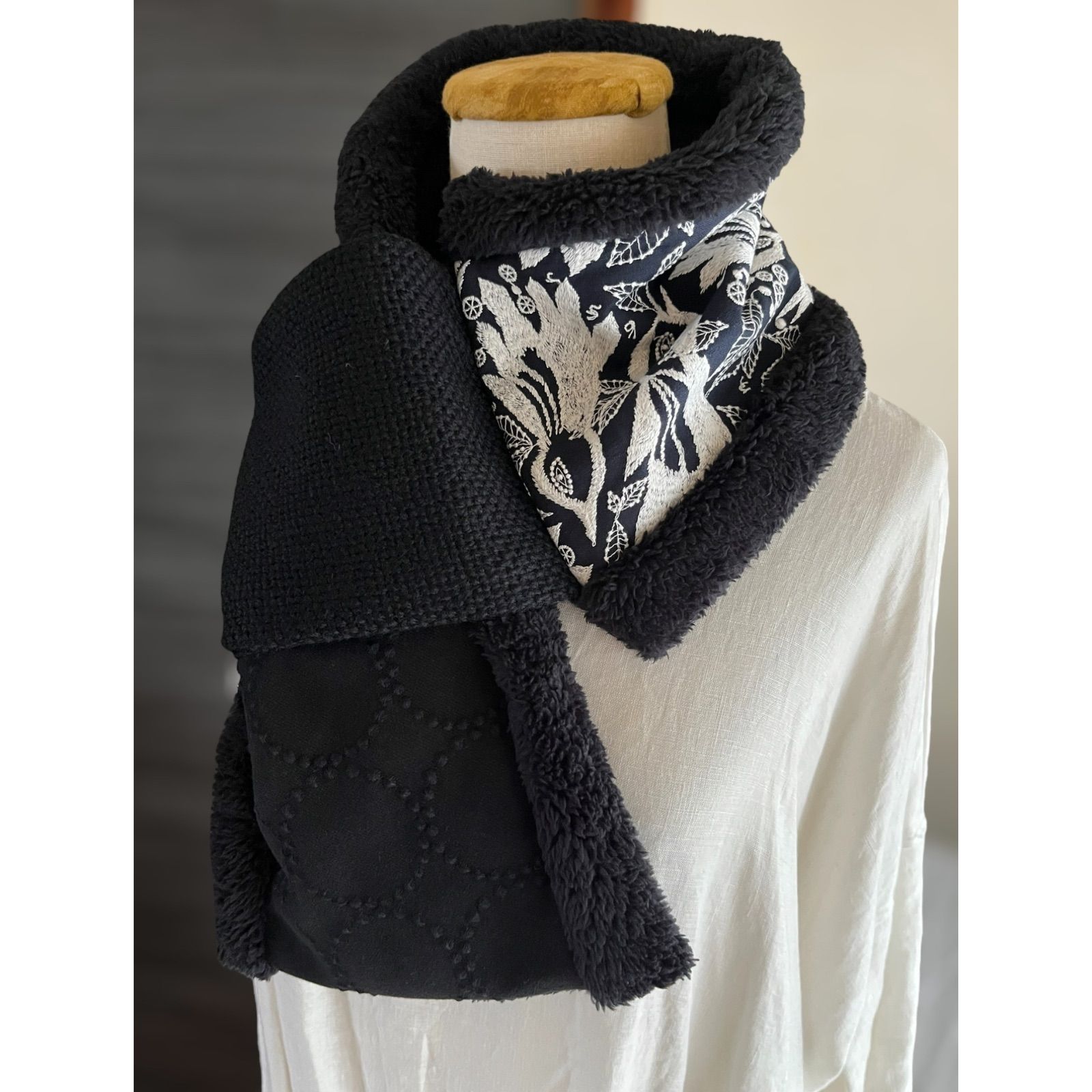 carnival tambourineのネックウォーマー