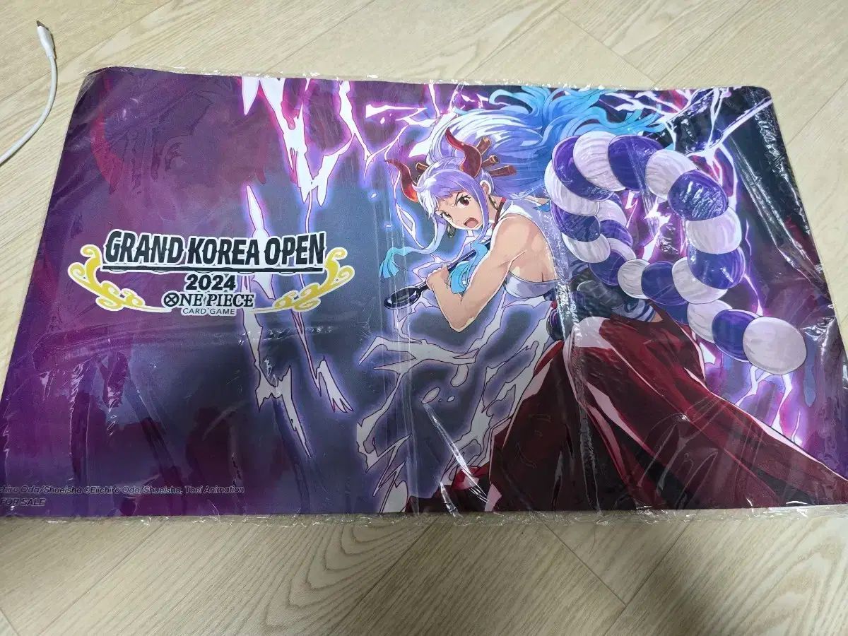 【新品未使用】ワンピースカード　ヤマト 希少　韓国限定 プレイマット　在庫ラスト 新品未使用】ワンピースカード ヤマト 希少 韓国限定 プレイ