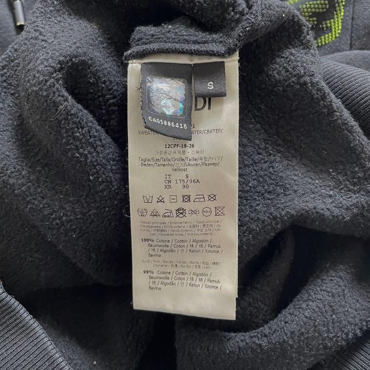 67976074_5