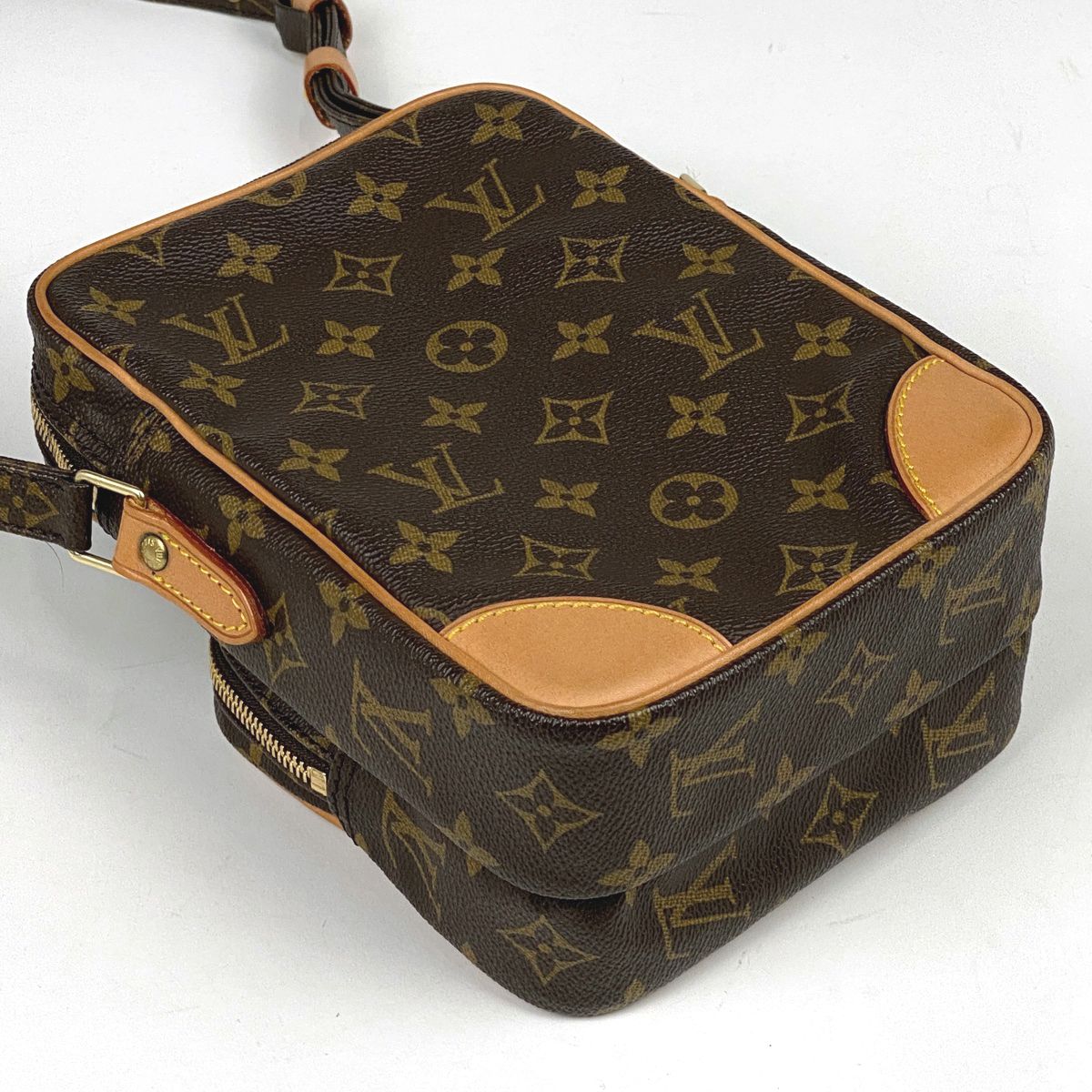 ルイ・ヴィトン Louis Vuitton アマゾン 斜め掛け ショルダーバッグ