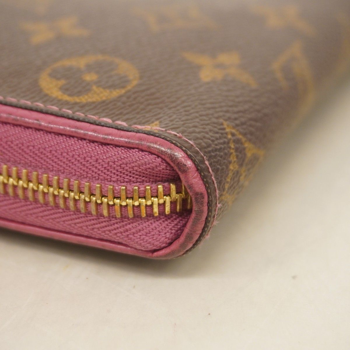 ルイヴィトン レティ—ロ ジッピーウォレット モノグラム 長財布 M64151 楽天市場】【中古】LOUIS VUITTON “ルイヴィトン” モノグラム