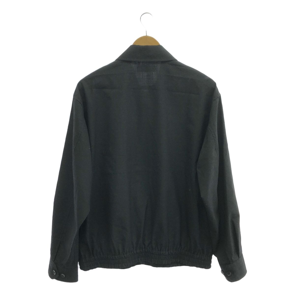 BLACK |