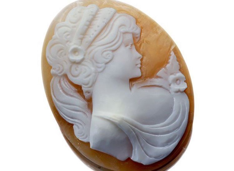 シェルカメオヴィンテージペンダント ブロッチ貴婦人横顔 CAMEO作者