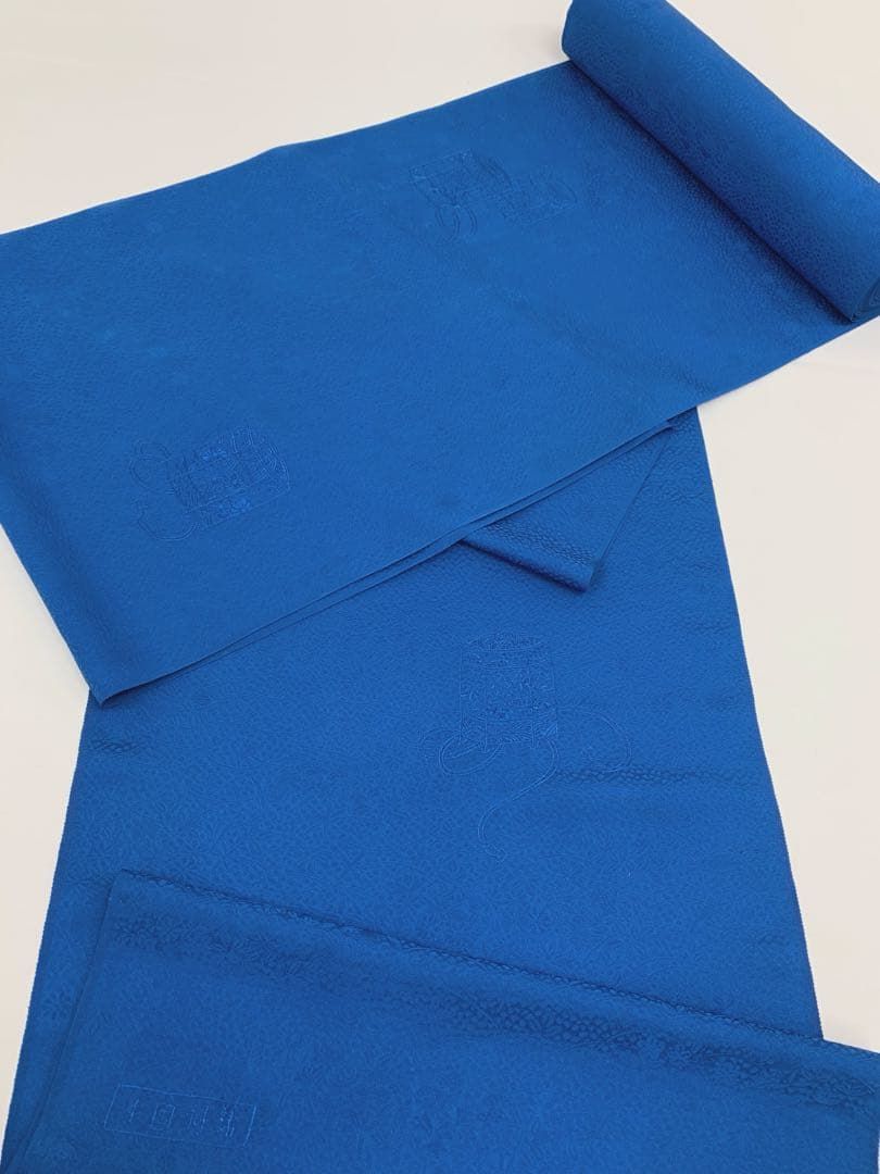 付け下げ 刺繍 紋意匠 正絹 反物 付け下げ 中国刺繍 紋意匠 インクブルー色 正絹 反物 - メルカリ