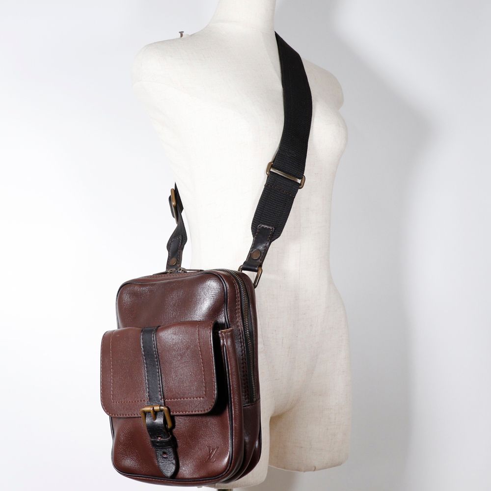 LOUIS VUITTON】ルイ・ヴィトン イロクワ ユタ M92534 レザー 茶