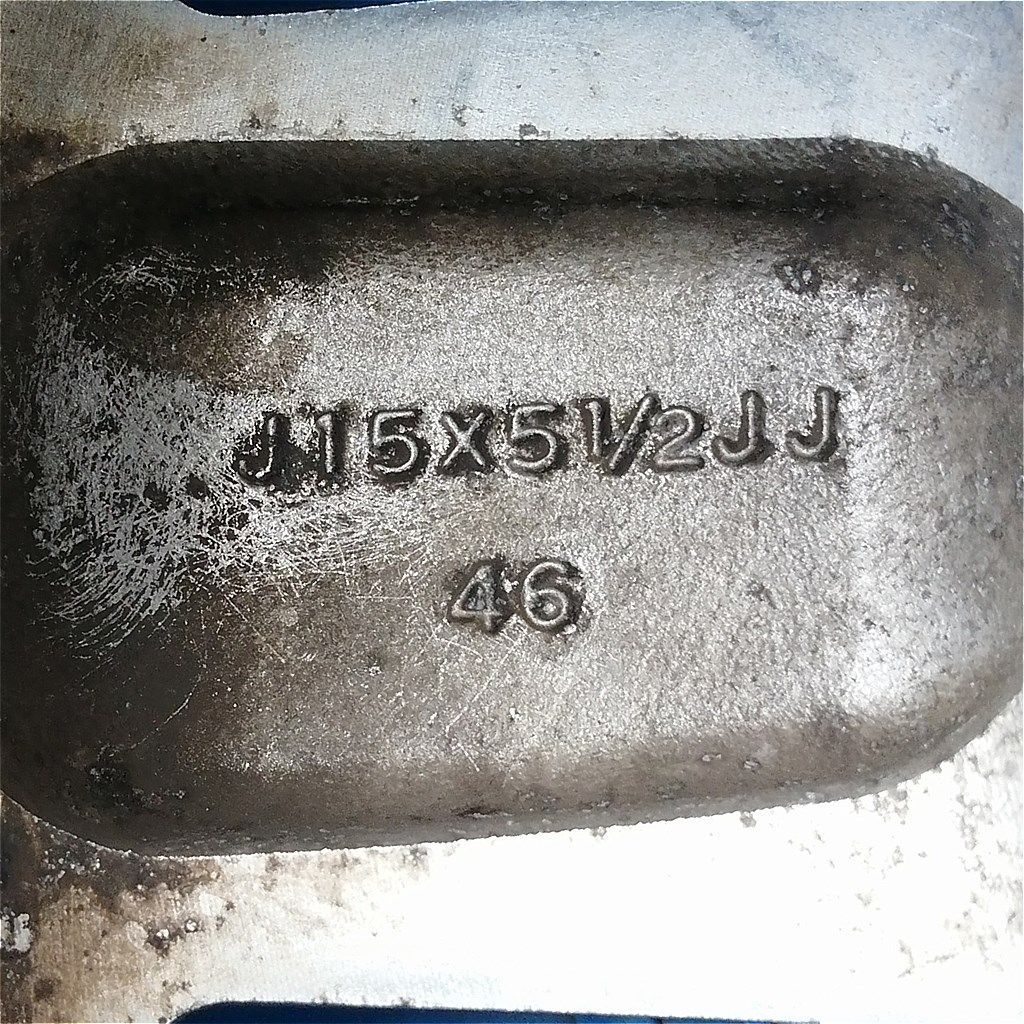 15インチ 純正アルミ