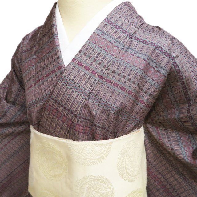紬地 着物 リサイクル 正絹 袷 カジュアル 段模様 灰みの赤系色 多色 身丈164cm 裄69cm L きもの北條 A1280-2
