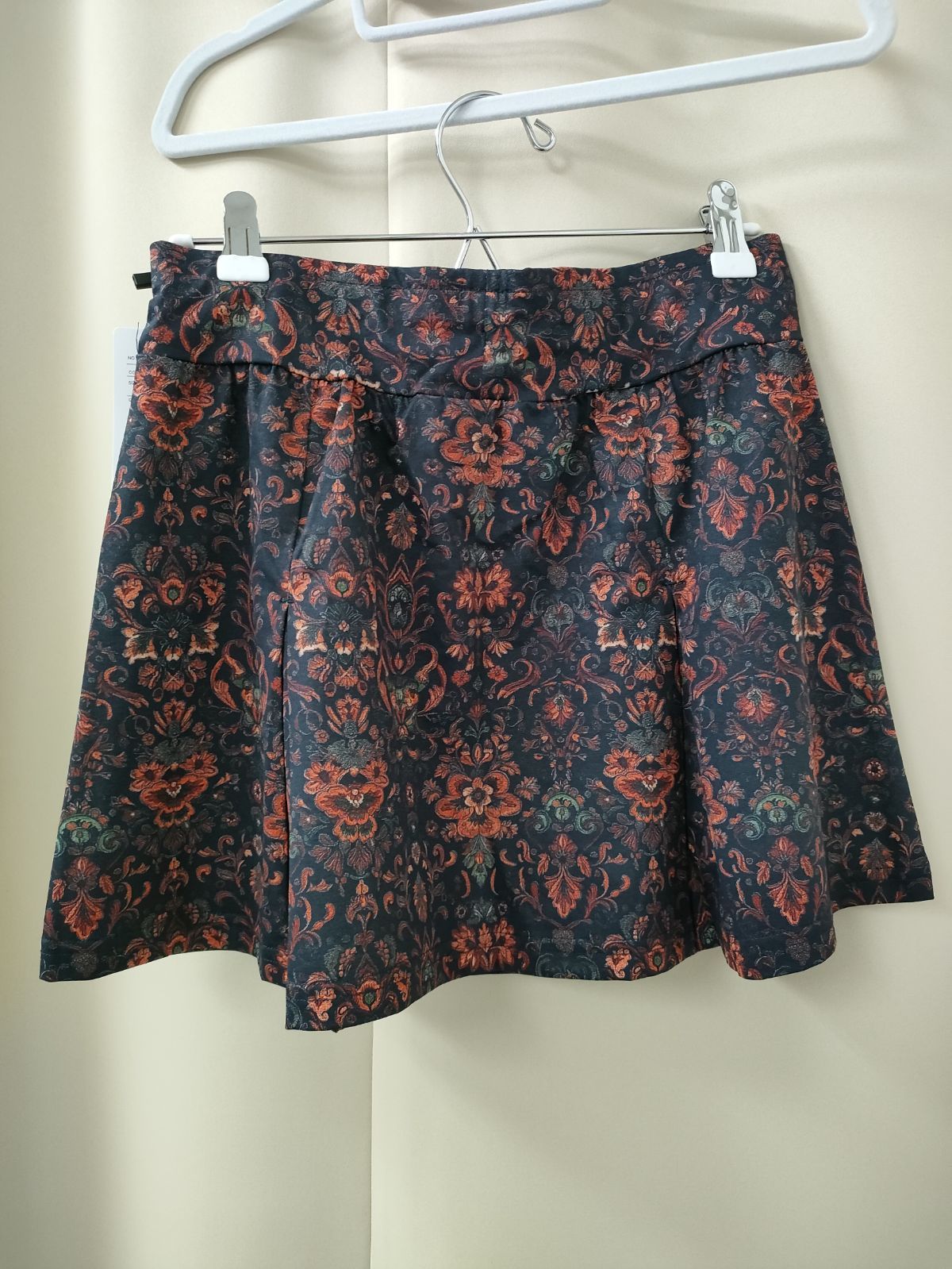 え*ん様 アドミラル　2025 秋冬　スコート　M お値下げ！✨️アドミラル2025秋冬最新作✨️プレスプリーツ