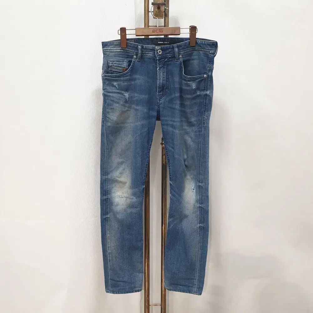 （ kk66569 ) ディーゼル THOMMER スリムフィット デニム 33 ）