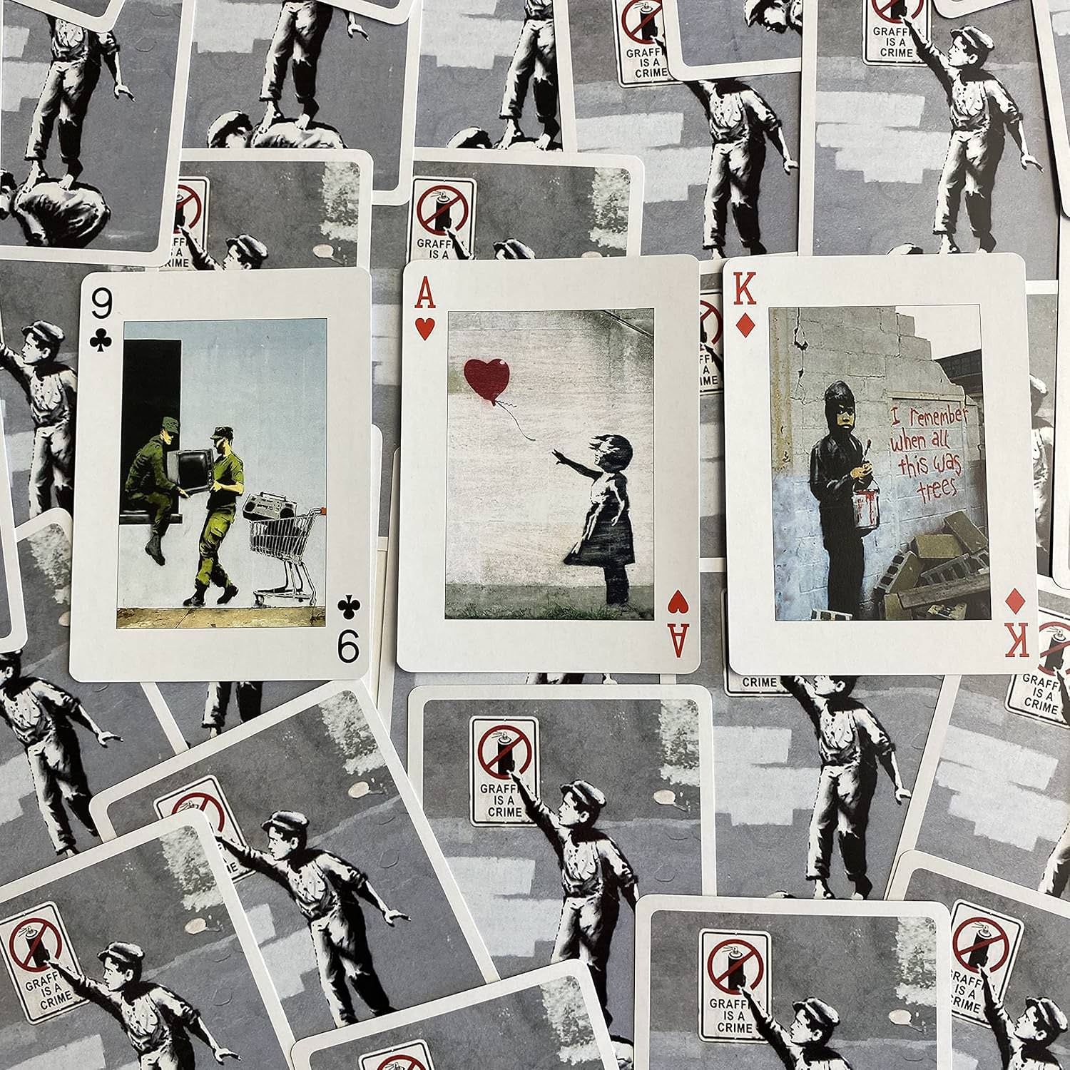 トランプ Banksy Playing Cards Piatnik 品質高耐久タック