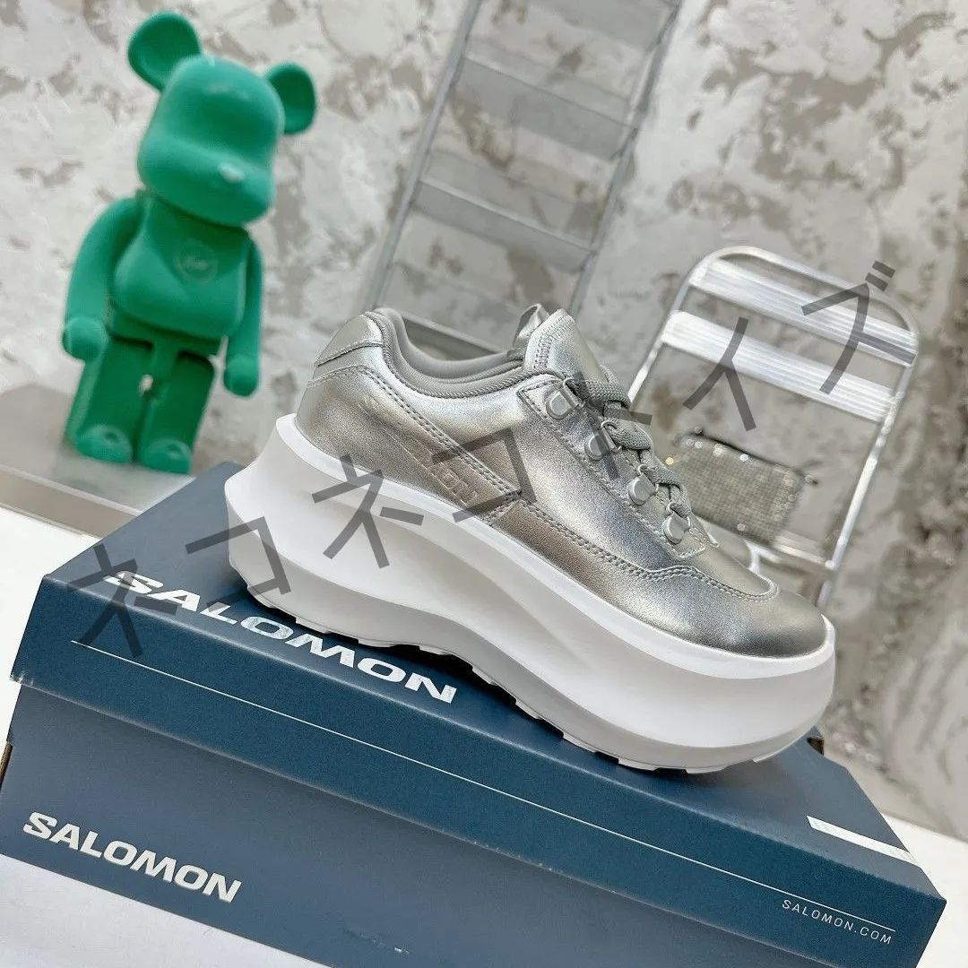 未使用美品 SALOMON  x  CDG   レザーカジュアルシューズ スニーカー レディース 厚底 箱付 Silver