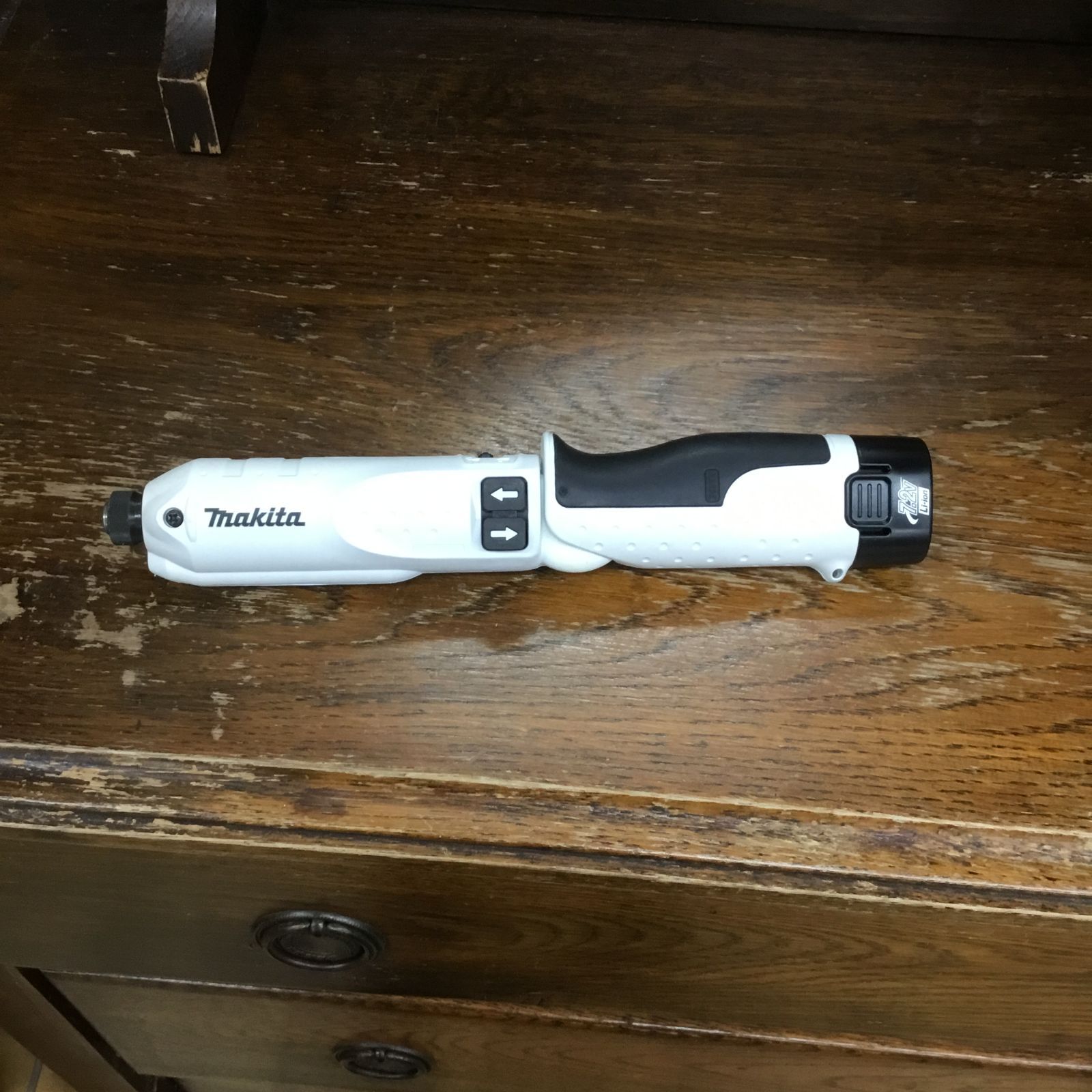 Makita マキタ ペンインパクトドライバー TD020D 7.2V 白 バッテリー 
