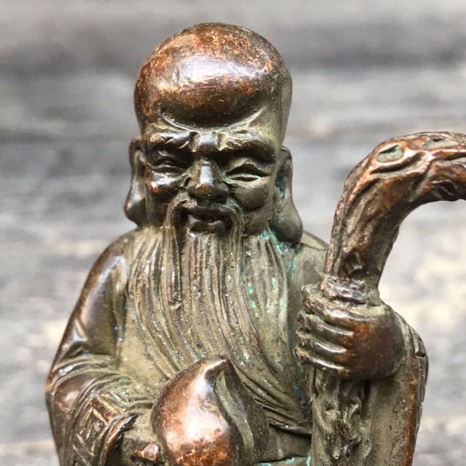 翡翠 装飾的な彫刻 、木製台座付き 【公式通販】