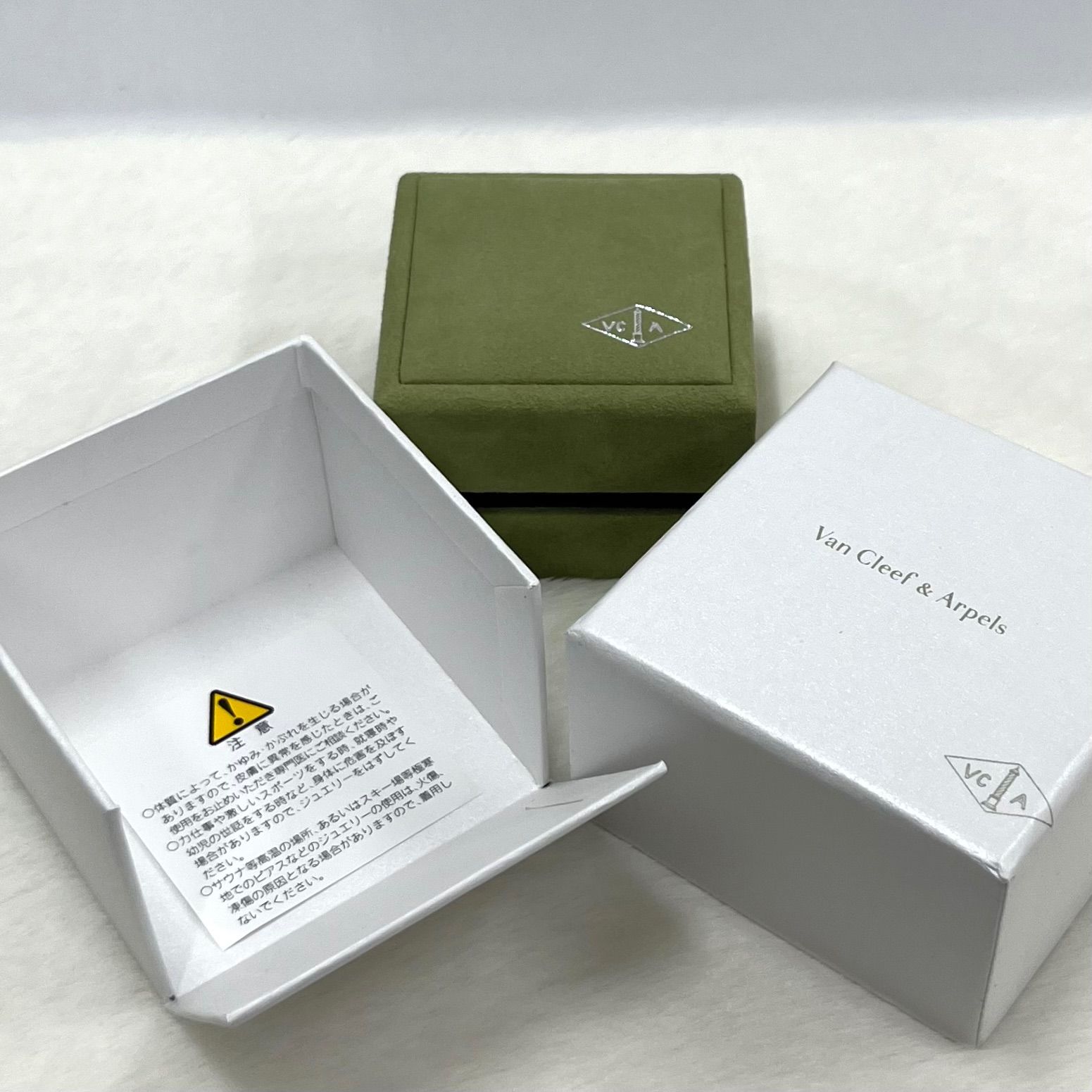 ヴァンクリ ピアス 空箱 ケース リボン ショッパー セット - メルカリ