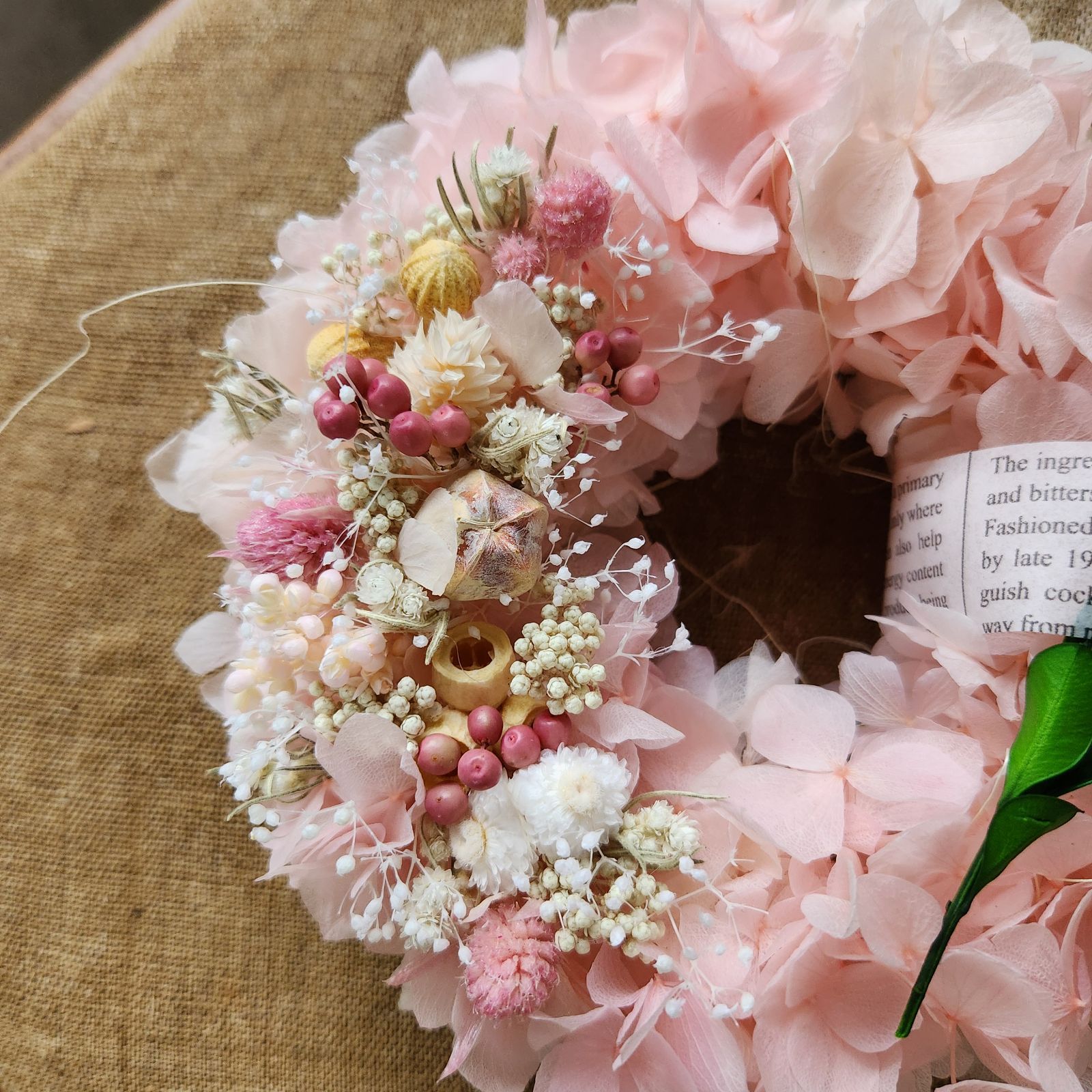 フライングリース(アジサイu0026小花) / プリザーブドフラワー　ドライフラワー ベイビーピンクの紫陽花ミニリース』アジサイ あじさい ドライフラワー