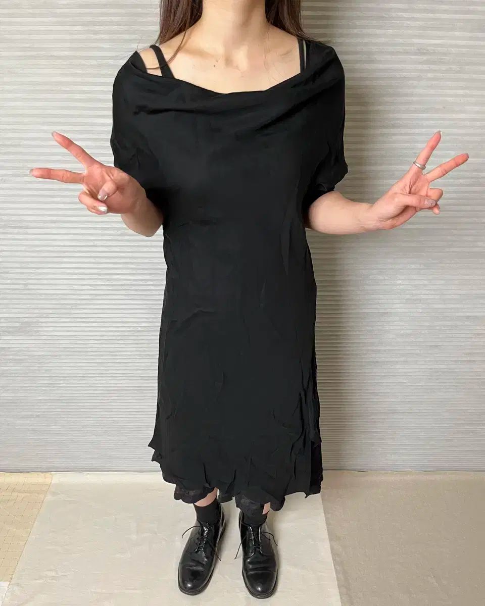オフショルダー