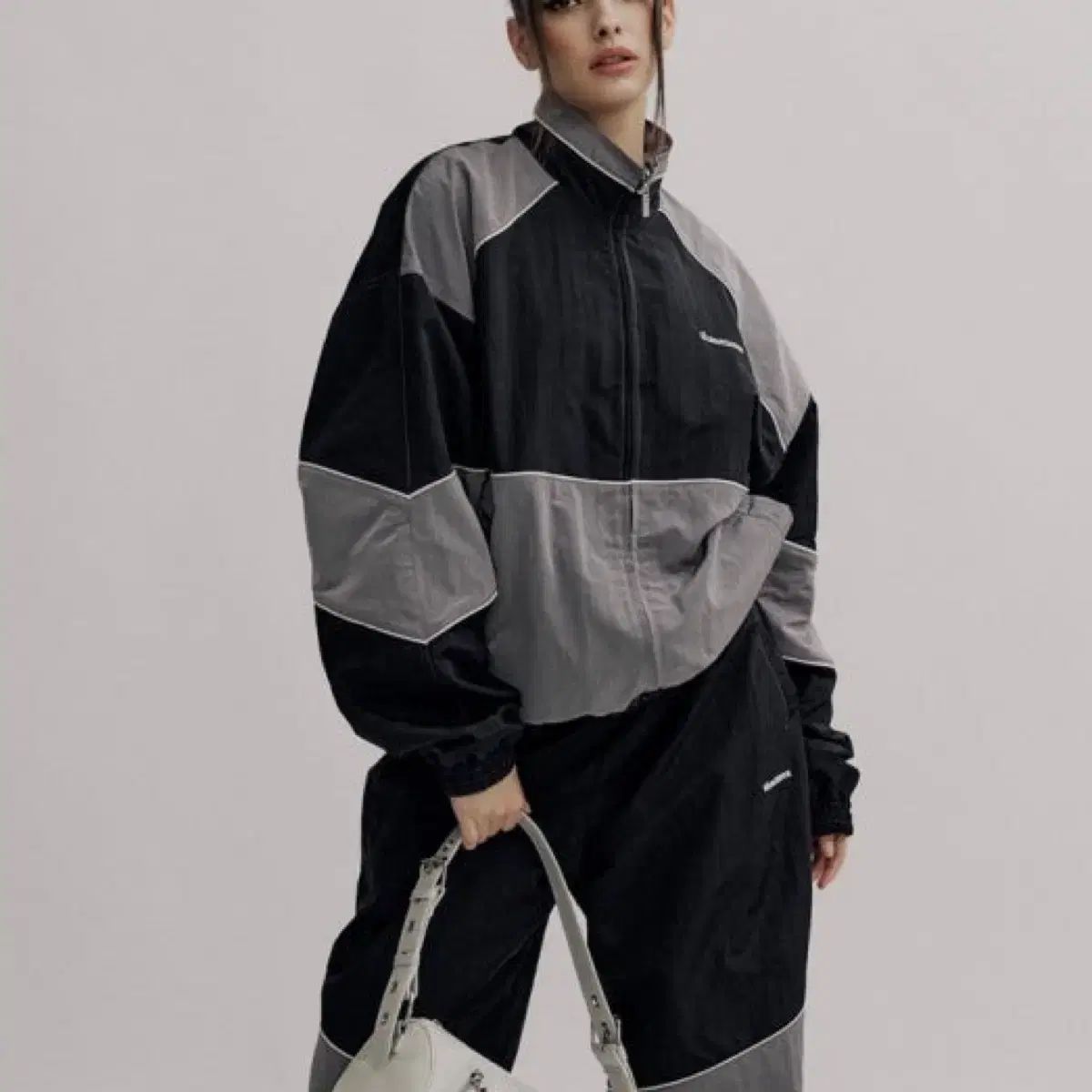 スリータイムズ ウィンドブレーカー ブラック s