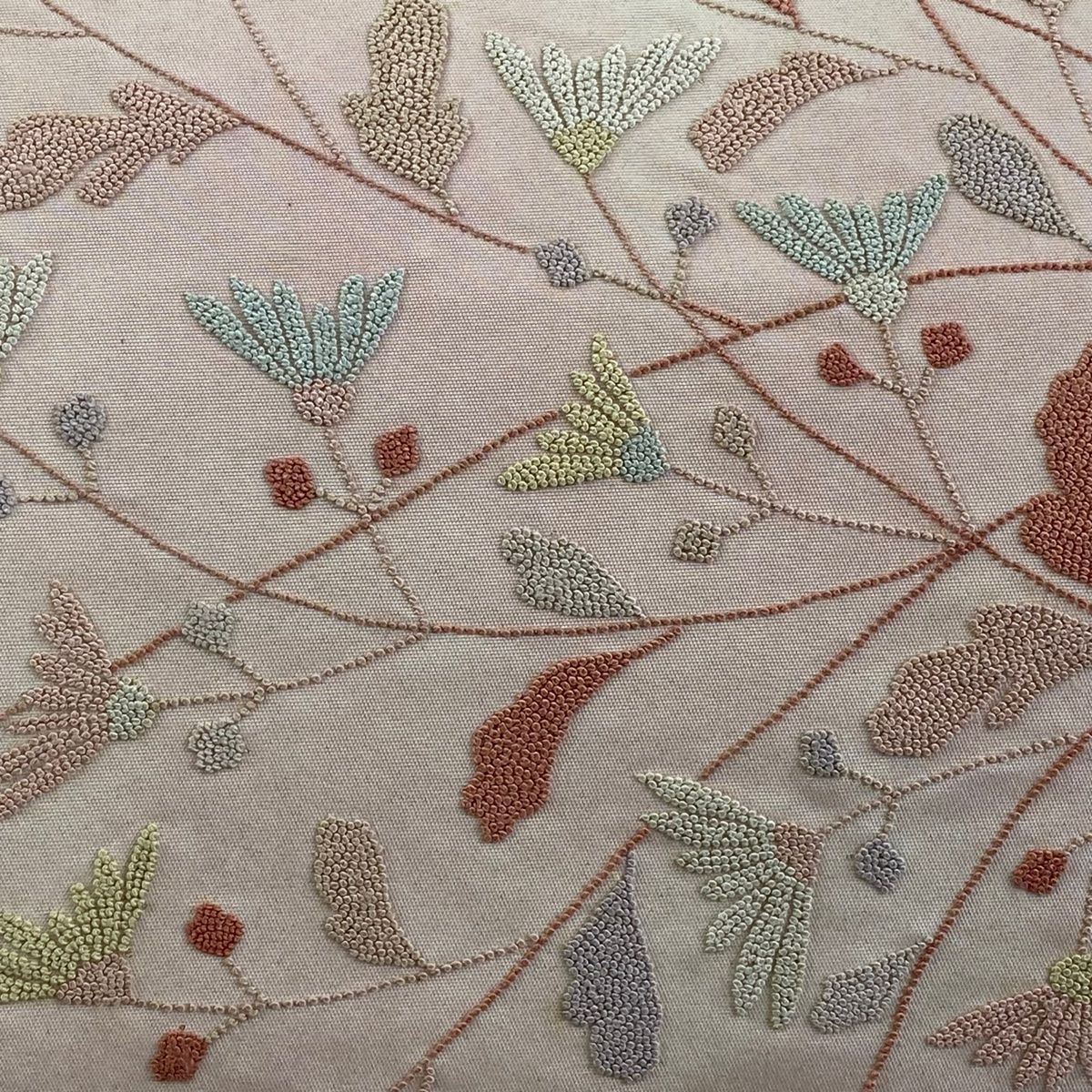 袋帯 秀品 証紙 草花 相良刺繍 薄ピンク お太鼓柄 正絹