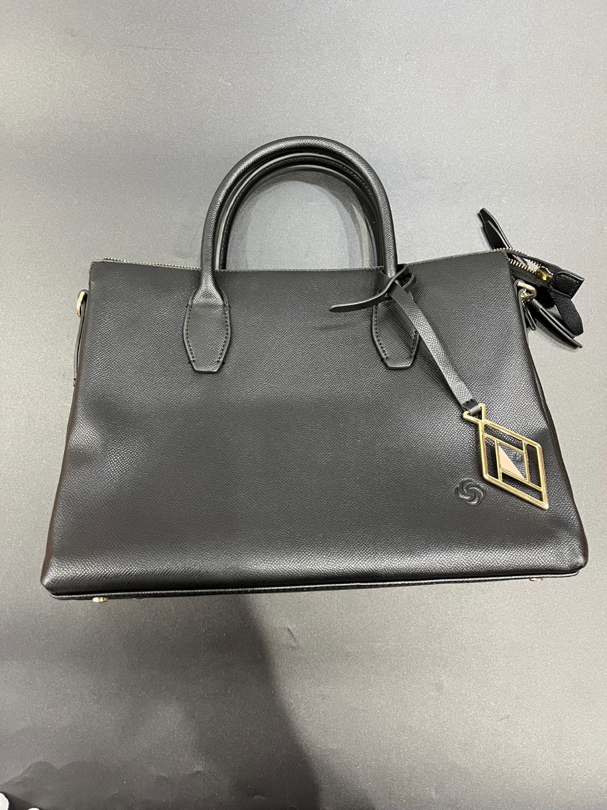 サムソナイト レザー ビジネスバッグ B25072564