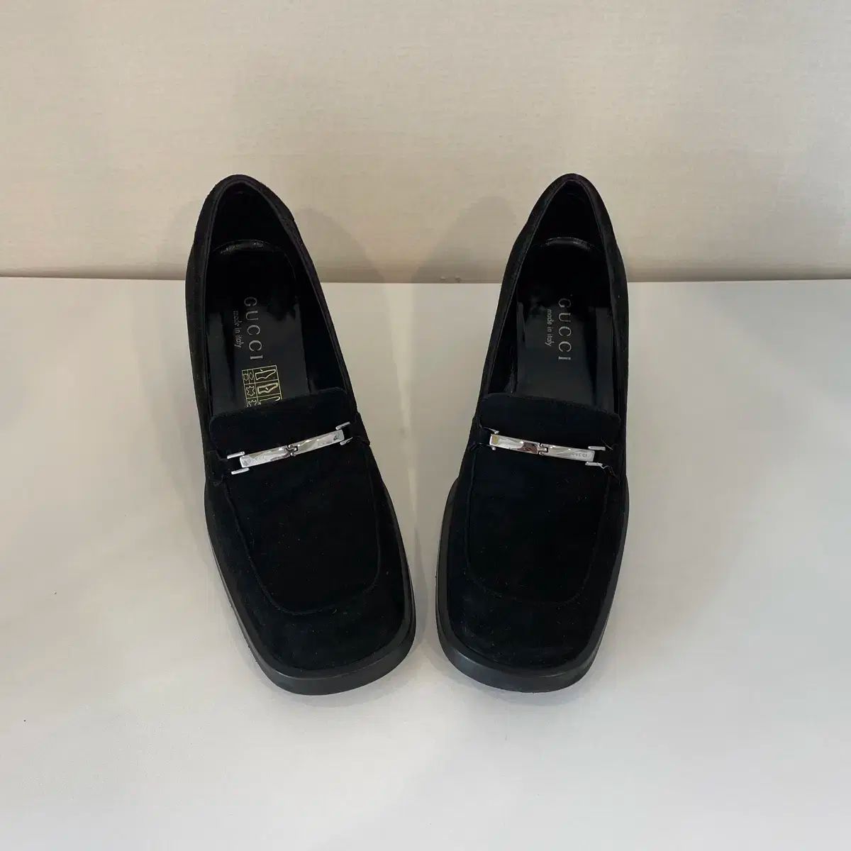 ほぼ GUCCI グッチ レディース スエード ローファー 37C