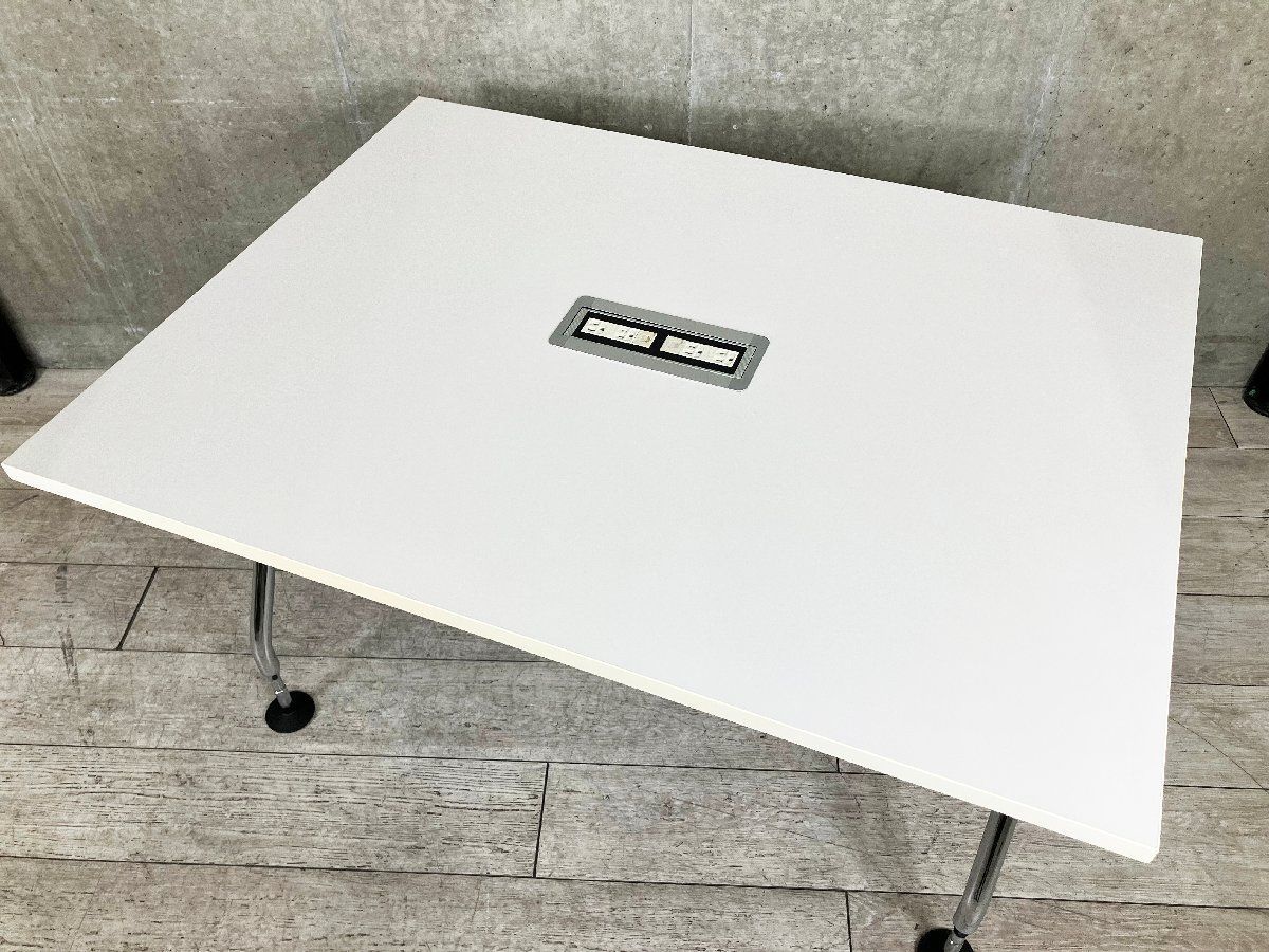 アントニオ・チッテリオによるヴィトラ「アドホック」テーブル 中古】アドホック vitra/ヴィトラ テーブルその他 270463 - 中古