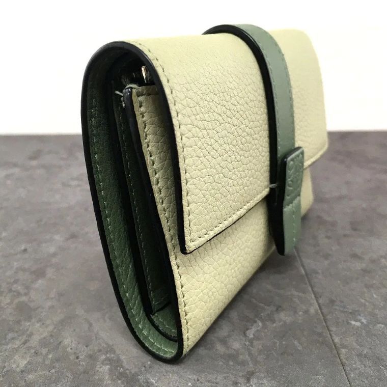 送料込み！ 未使用品 LOEWE コンパクトウォレット グリーン