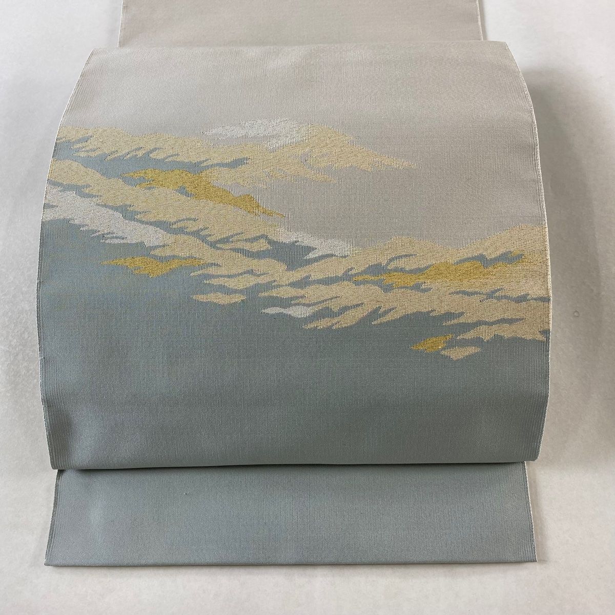 名古屋帯 美品 秀品 松葉仕立て 八寸名古屋帯 霞 金糸 灰緑