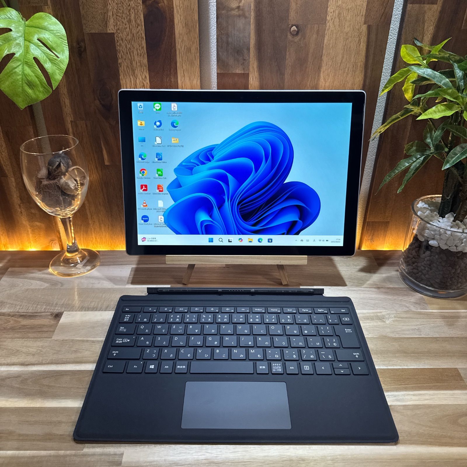 公式ショップ限定価格❣️/ 準美品《LTEモデル》Surface Pro5